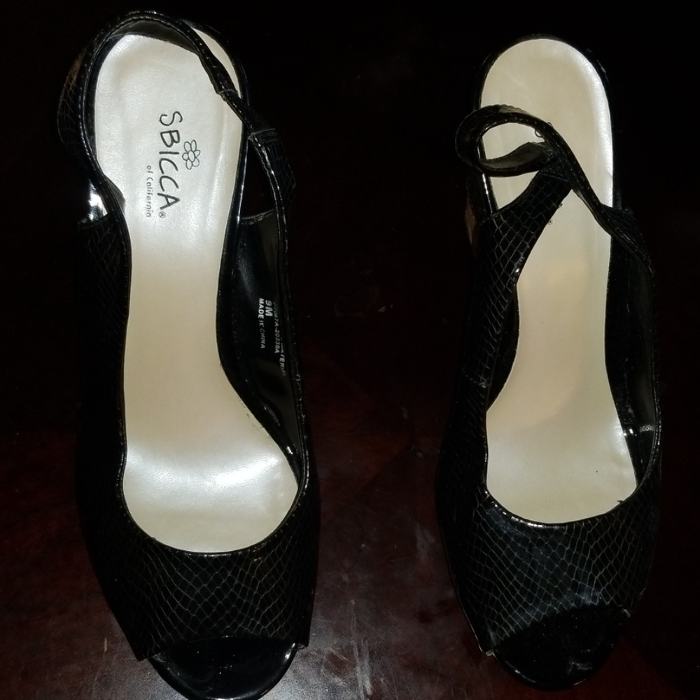 Black leather cute heeps